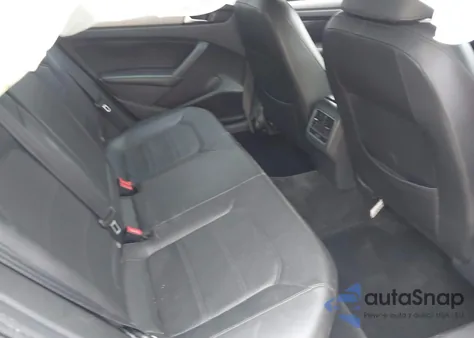 2014 Volkswagen Passat 2.0L Tdi Se z USA, uszkodzony, nr VIN 1VWBN7A35EC017181